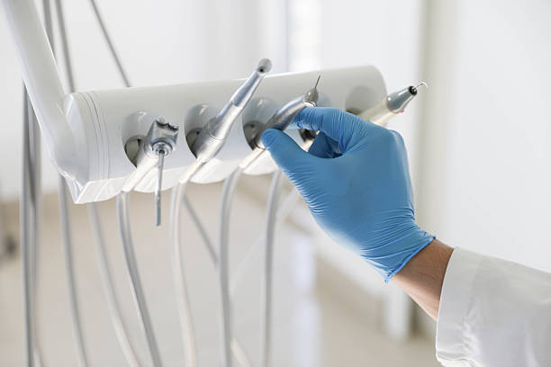 Professional Emergency Dentist technician working in Spring, TX
